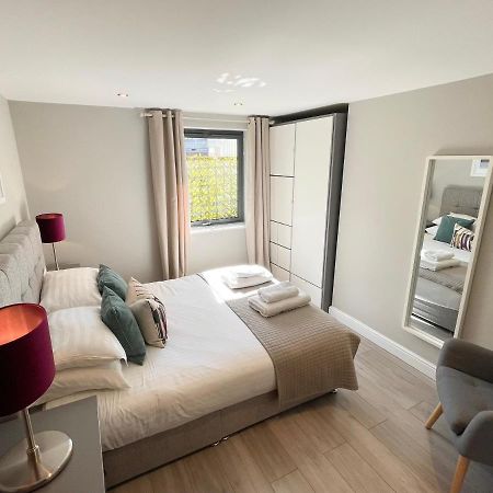 Urban Living'S - The Wesley Beautiful City Centre Apartment With Balcony Oxford Exteriör bild