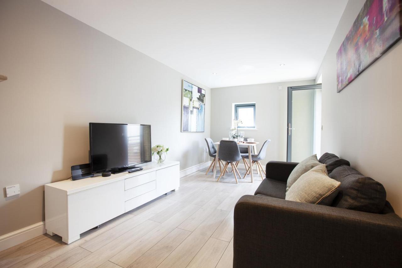 Urban Living'S - The Wesley Beautiful City Centre Apartment With Balcony Oxford Exteriör bild