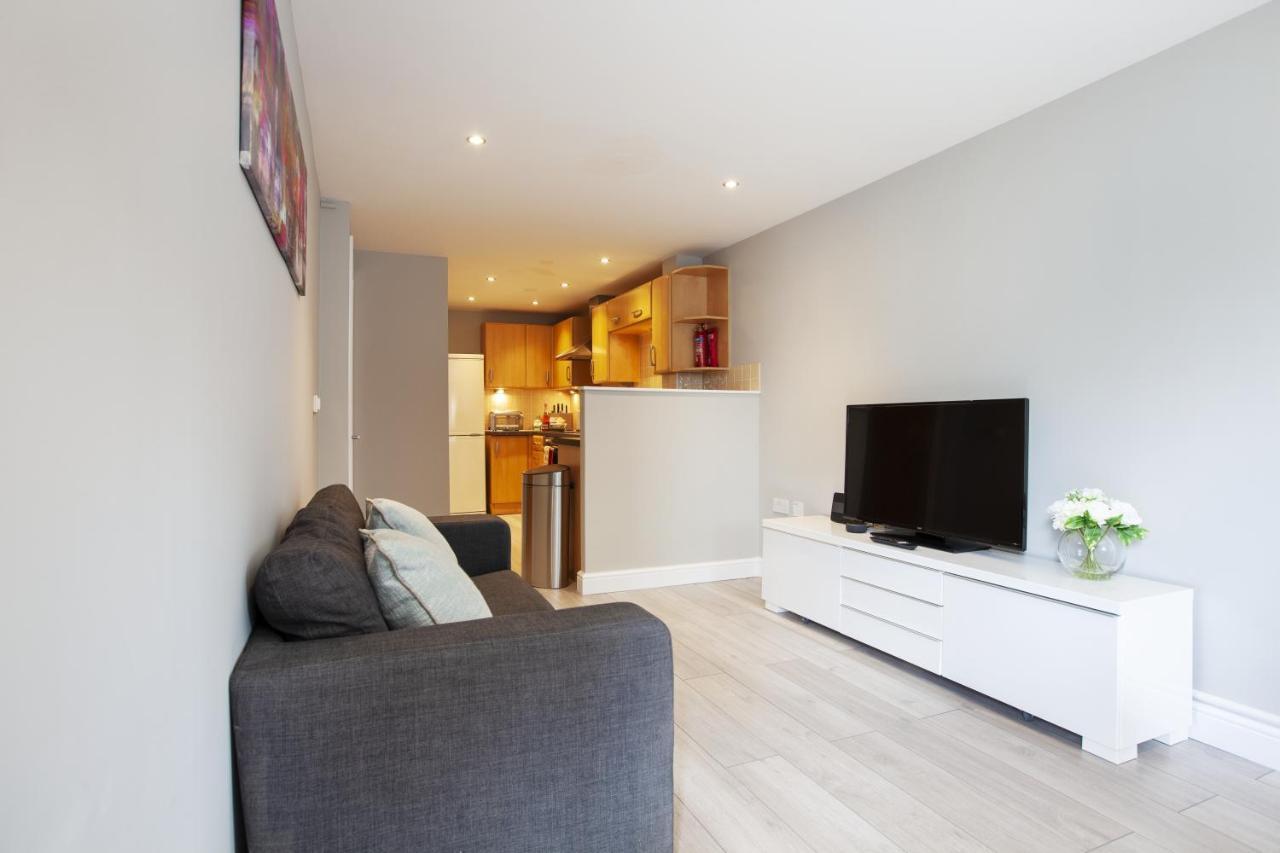 Urban Living'S - The Wesley Beautiful City Centre Apartment With Balcony Oxford Exteriör bild