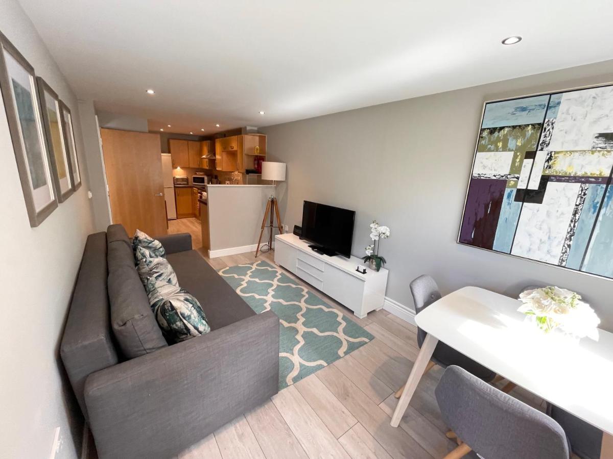 Urban Living'S - The Wesley Beautiful City Centre Apartment With Balcony Oxford Exteriör bild